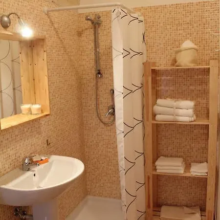 Guest house Delle Imperatrici 3*