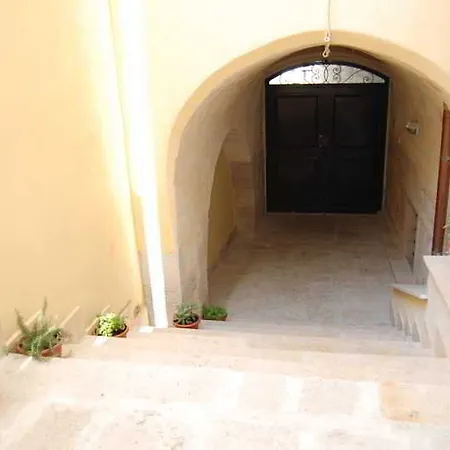 Delle Imperatrici 3* Andria